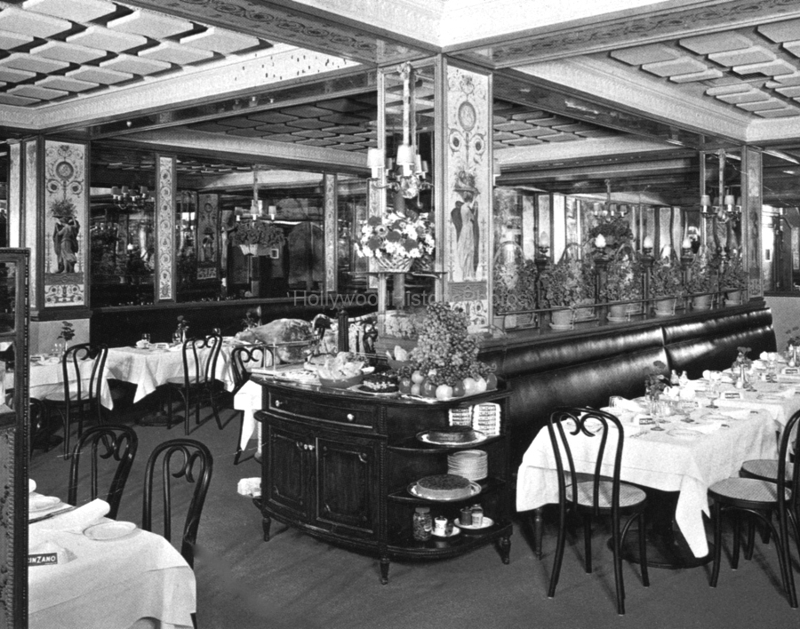 The Bistro 1964 2 246 N Canon Drive Beverly Hills.jpg